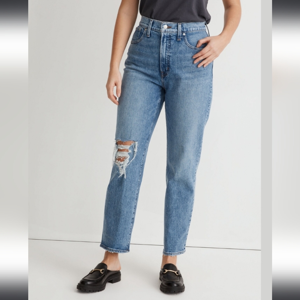 Madewell The Perfect Vintage Straight Jean in Kingsbury Wash: Knee-Rip Edition
